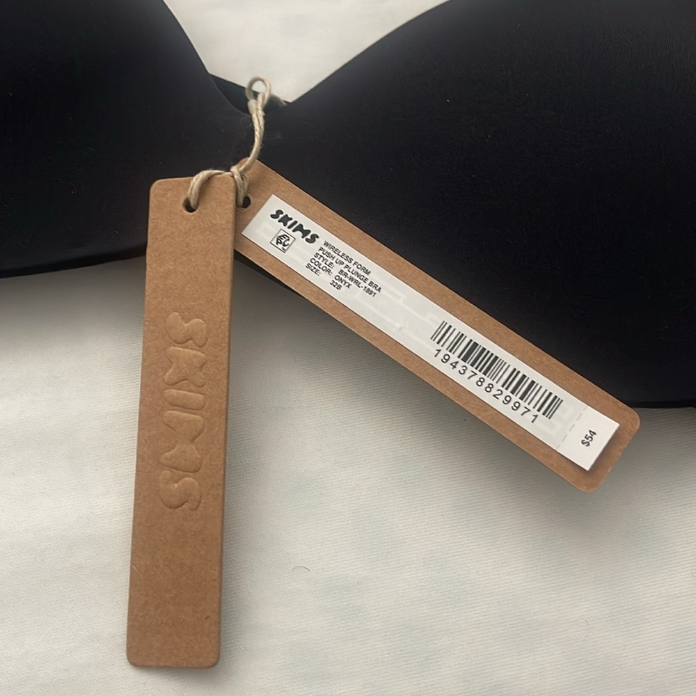 SKIMS WIRELESS FOAM PUSH-UP PLUNGE BRA style BR-WRL-1891 Color Onyx Black Sz 32B - Picture 6 of 12